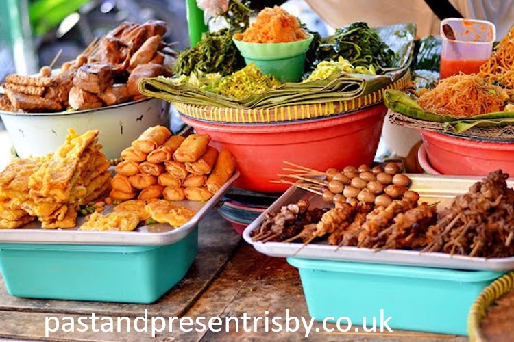 Kuliner Jalanan Terunik di Indonesia